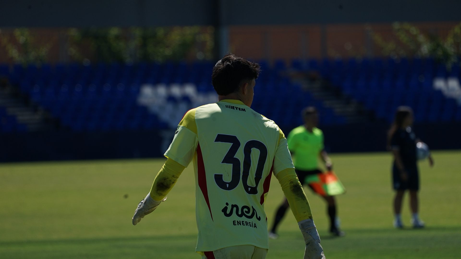 CD Leganés — portero a contraluz